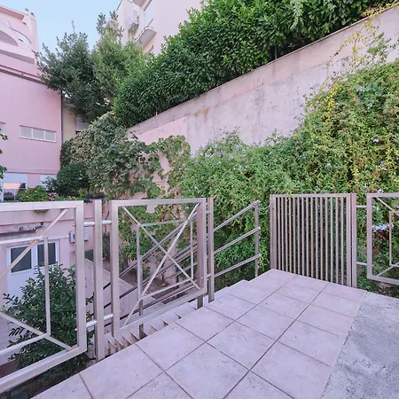 Seaview By Litto Apartament *