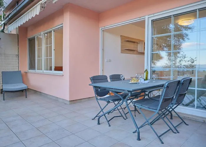 Seaview By Litto Apartament *
